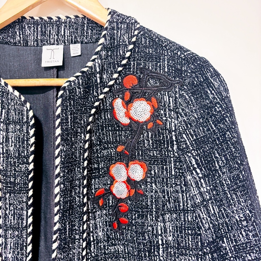 TRISTAN Short black blazer with red flowers - Picture 3 of 7